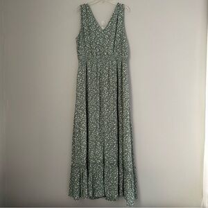 Tuchuzy Green and White Floral Maxi Dress V neck